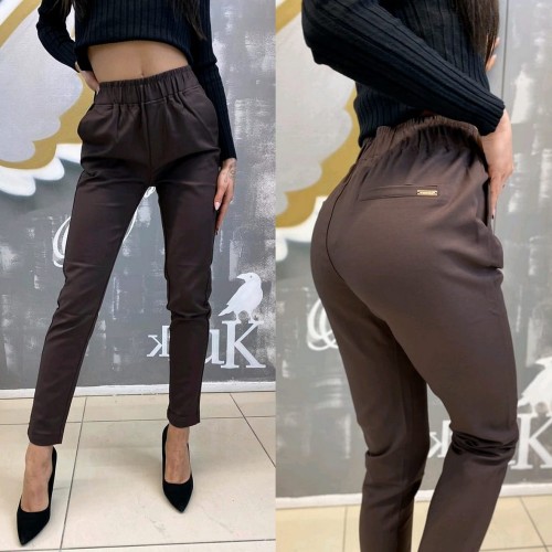 Spodnie cygaretki Freesia z gumką w pasie ciemny brąz L055