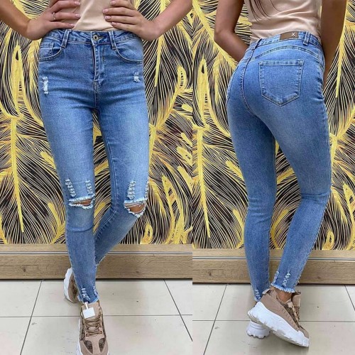 Spodnie Jeans Rurki  z dziurami i przetarciami PUSH UP