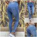 Spodnie Jeans Rurki  z dziurami i przetarciami PUSH UP